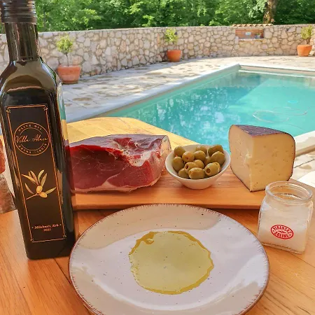 Alara - Charming With Heated Swimming Pool * Milohnici