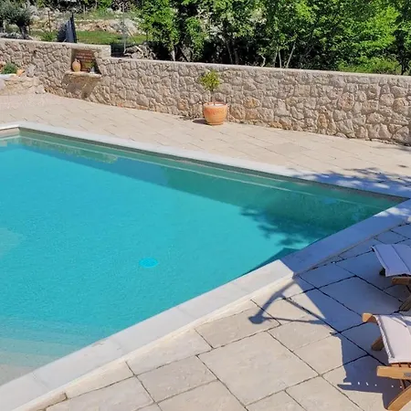 Alara - Charming With Heated Swimming Pool * Milohnici