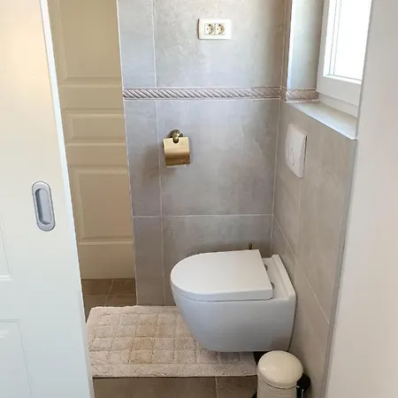Alara - Charming With Heated Swimming Pool *